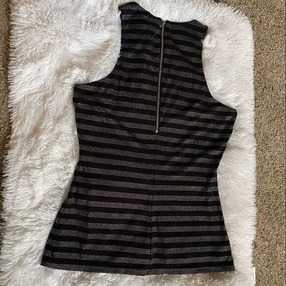 Cache Sleeveless Top   - Picture 6 of 6